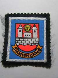 Hämeenlinna -kangasmerkki / matkailumerkki / hihamerkki / badge -pohjaväri musta