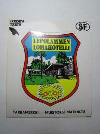Lepolammen lomahotelli -tarra, matkamuistotarra 1970-luvulta