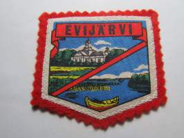 Evijärvi -kangasmerkki / matkailumerkki / hihamerkki / badge -pohjaväri punainen