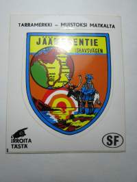 Jäämerentie -Ishavsvägen -tarra, matkamuistotarra 1970-luvulta