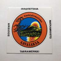 Aavasaksa Keskiyönaurinko -tarra, matkamuistotarra 1970-luvulta