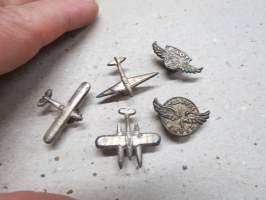 Ilmailuaiheisia metallimerkkejä 5 kpl