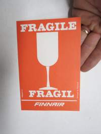 Finnair Fragile / Fragil -tarra