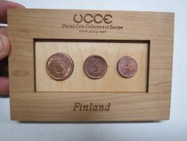 UCCE - Suomen sentit - Finska cent - Finnish cents - Finnische Cents - 1,2 ja 5 Eurocent 2000 alkuperäisessä kotelossa