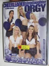 Cheerleader stepdaughter... -aikuisviihde DVD, käyttämätön