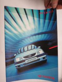 Toyota Avensis 2002 -myyntiesite / brochure