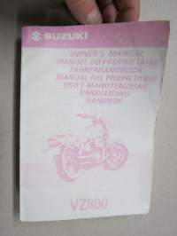 Suzuki VZ800 Owner´s manual, multilingual -käyttöohjekirja