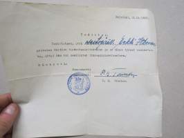 Todistus - osastopäällikkö Erkki Itkonen paövelee Valtion Tiedotuslaitoksella ja on hänen työnsä senlaatuista, ettei hän voi osallistua ilmavalvontaan.  - 2.10.1942