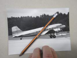 DC-3  LN-WND Bromma 23.8.1986 -valokuva