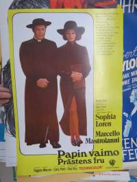 Papin vaimo - Prästens fru -elokuvajuliste, Sophia Loren, Marcello Mastroianni, Dino Risi