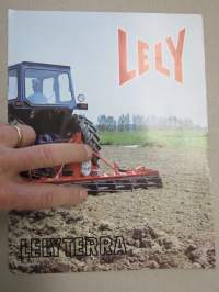 Lely Lelyterra model 320 -myyntiesite, englanninkielinen