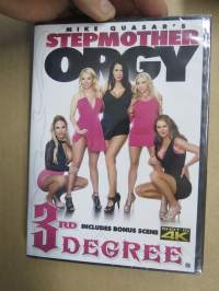 Stepmother Orgy -aikuisviihde DVD, käyttämätön