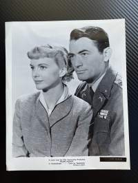 Gregory Peck ja Anita Björk - Night People -  20th Century Fox still- / kaappikuva