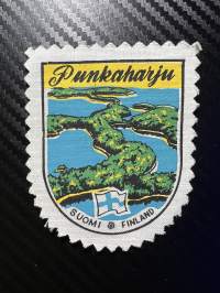 Punkaharju -Suomi -Finland -kangasmerkki / matkailumerkki / hihamerkki / badge -pohjaväri valkoinen