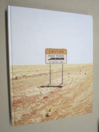 Images of Power - a Volvo FH16 across the Australian outback -kuvakertomus 50-metrisen Roadtrainin matkasta Australiassa