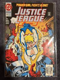 Justice League Europe Power girl fights April nr 49 -comics