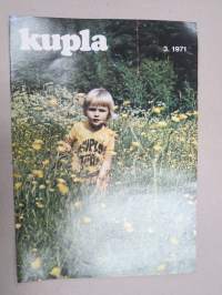 Kupla 1971 nr 3 -Volkswagen asiakaslehti, Pakettiautomaailma 1972, VW-asentaja Timo Virtanen, Takakansikuva Leo Kinnunen - Lasse Sirviö - Max Johanson