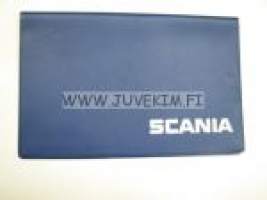 Scania tervehdyskortti ja valokuva tehtaan edustalta Ruotsista