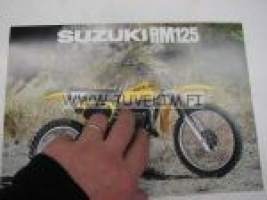 Suzuki RM125 moottoripyörä -myyntiesite