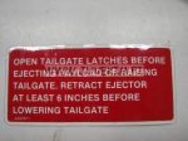 Tarra OPEN TAILGATE LATCHES