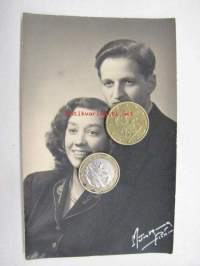 Elsa Martta Annele os. Tuominen & Ilmari Joentaus kihlakuva 1948 -valokuva