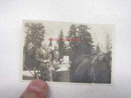Hevoskuorma muijia- vanha valokuva