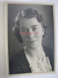 Lydi Isaksson 22.5.1919-20.9.1940 -valokuva