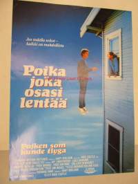 Poika joka osasi lentää - Pojken som kunde flyga -elokuvajuliste, Jay Underwood, Lucy Deakins, Nick Castle