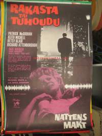 Rakasta tai tuhoudu - Nattens makt -elokuvajuliste, Patrick McGoohan, Keith Michell, Betsy Blair, Richard Attenborough