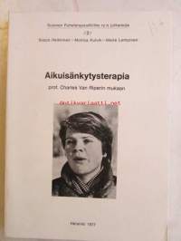 Aikuisiänkytysterapia -prof. Charles Van Riperin mukaan